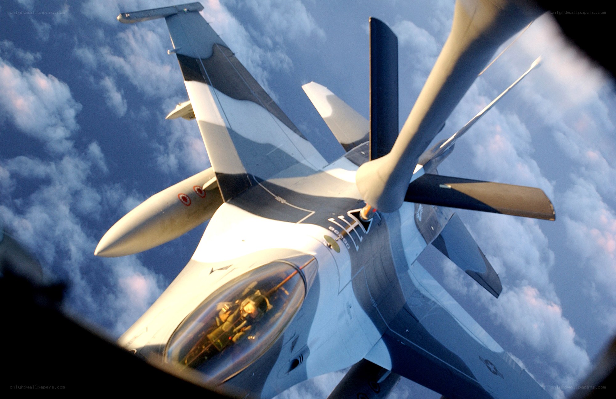 F-16 fighter jet in flight