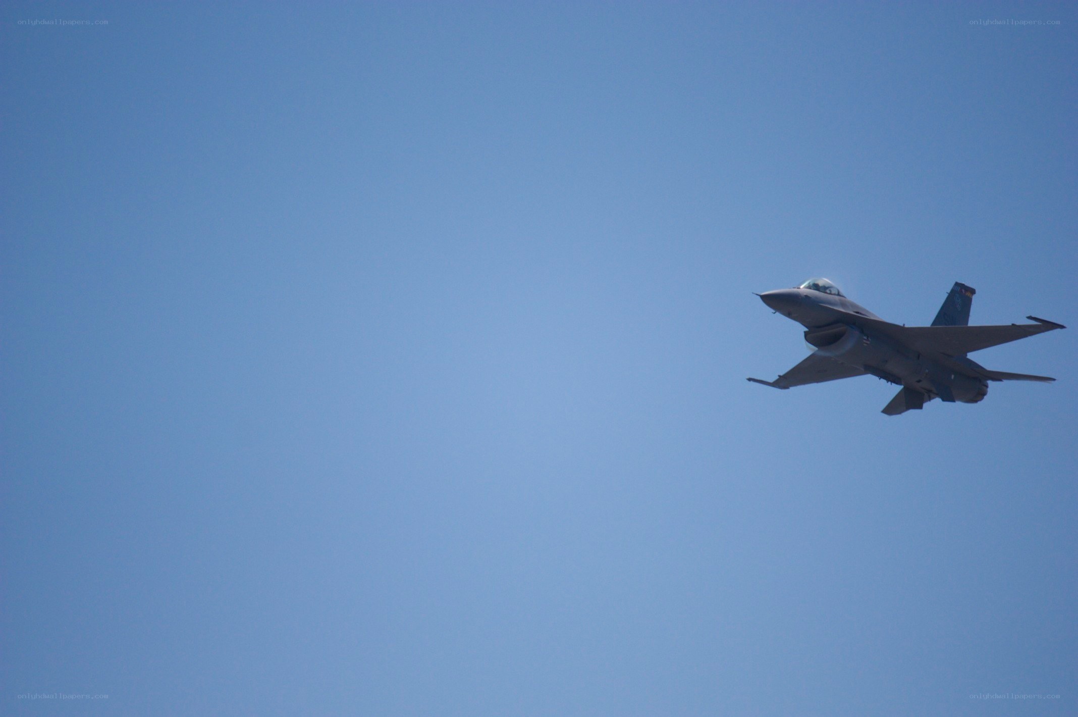 F-16 fighter jet in flight
