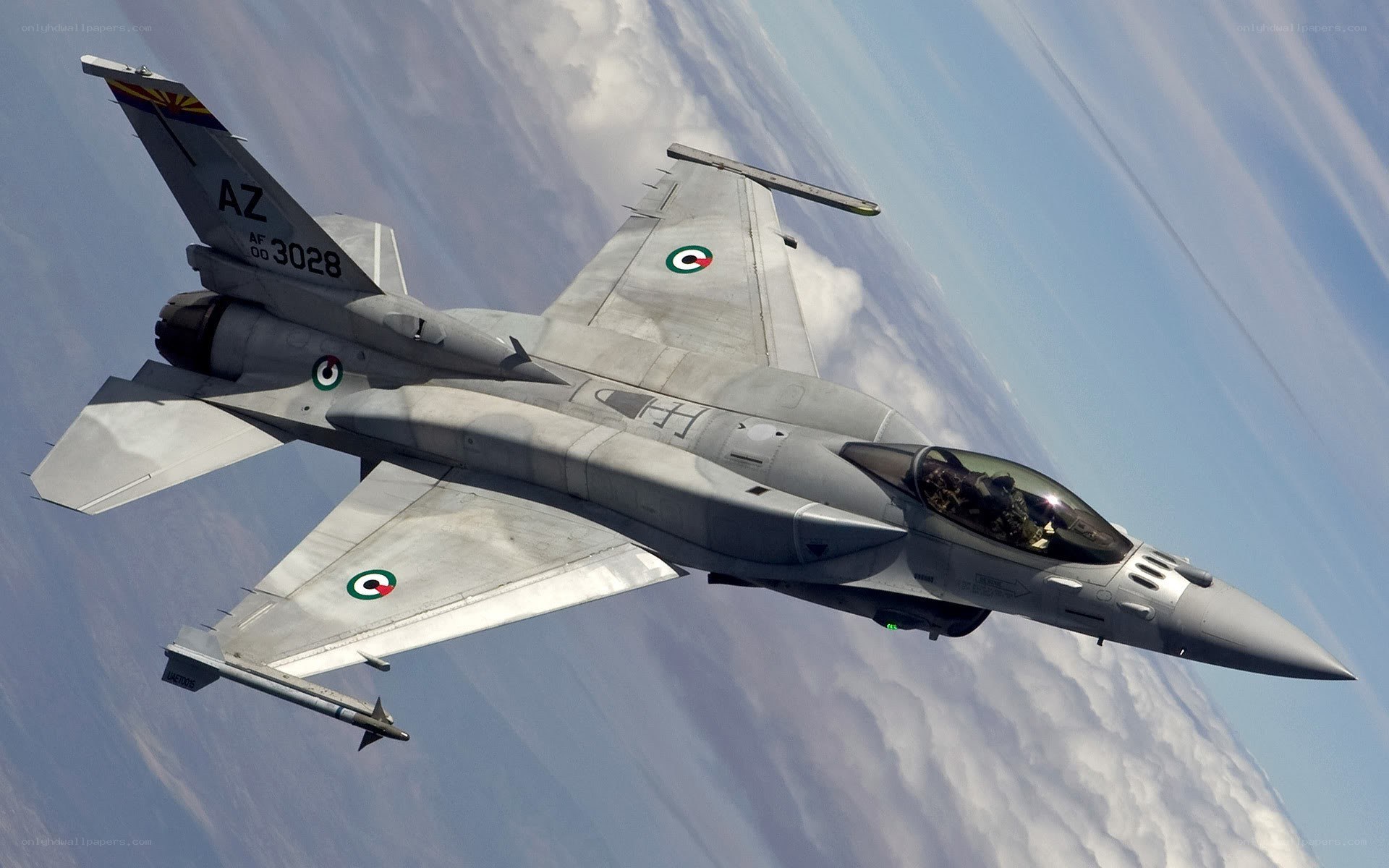 F-16 fighter jet in flight