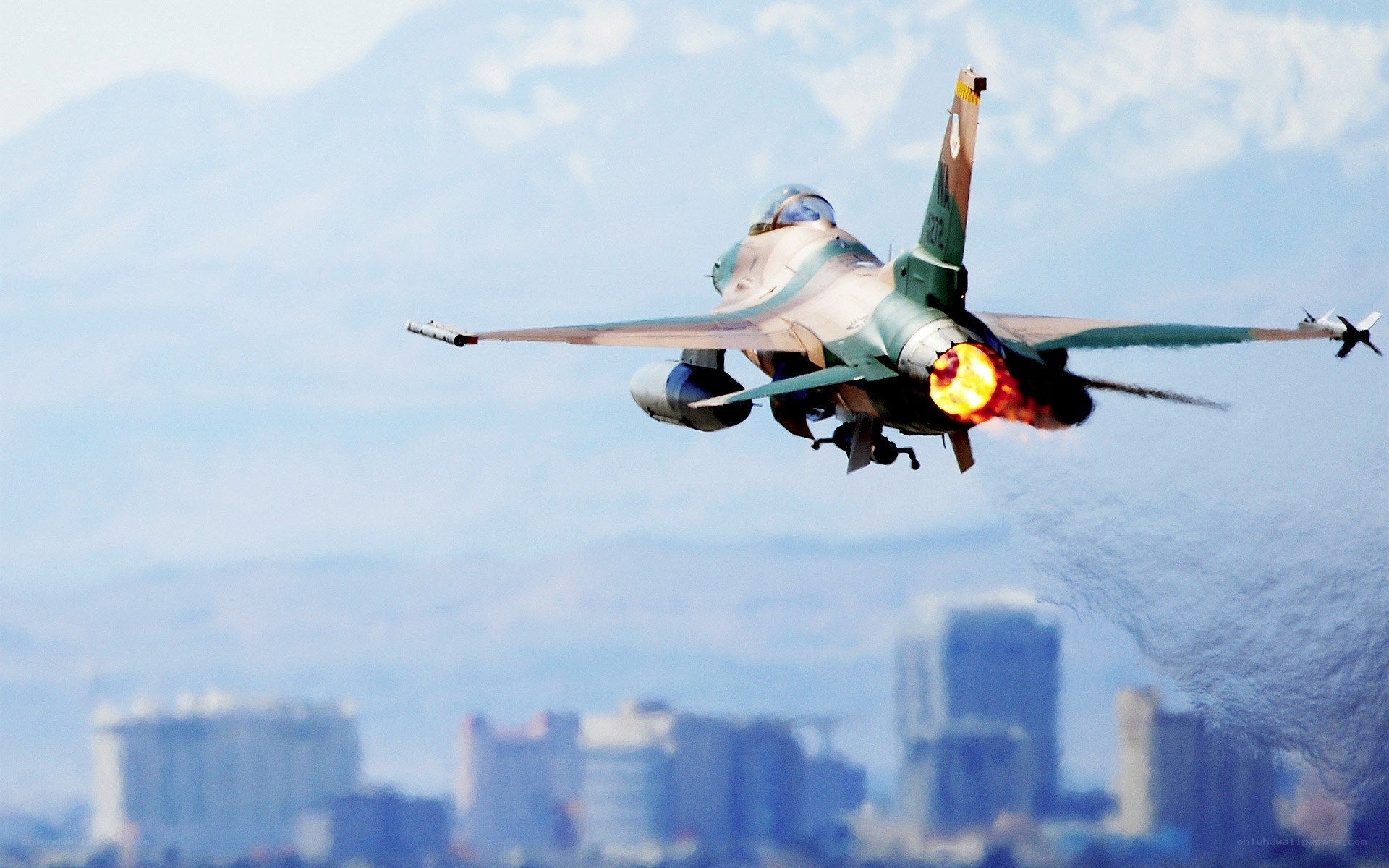 F-16 fighter jet in flight