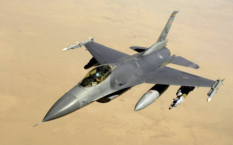 F-16 fighter jet in flight