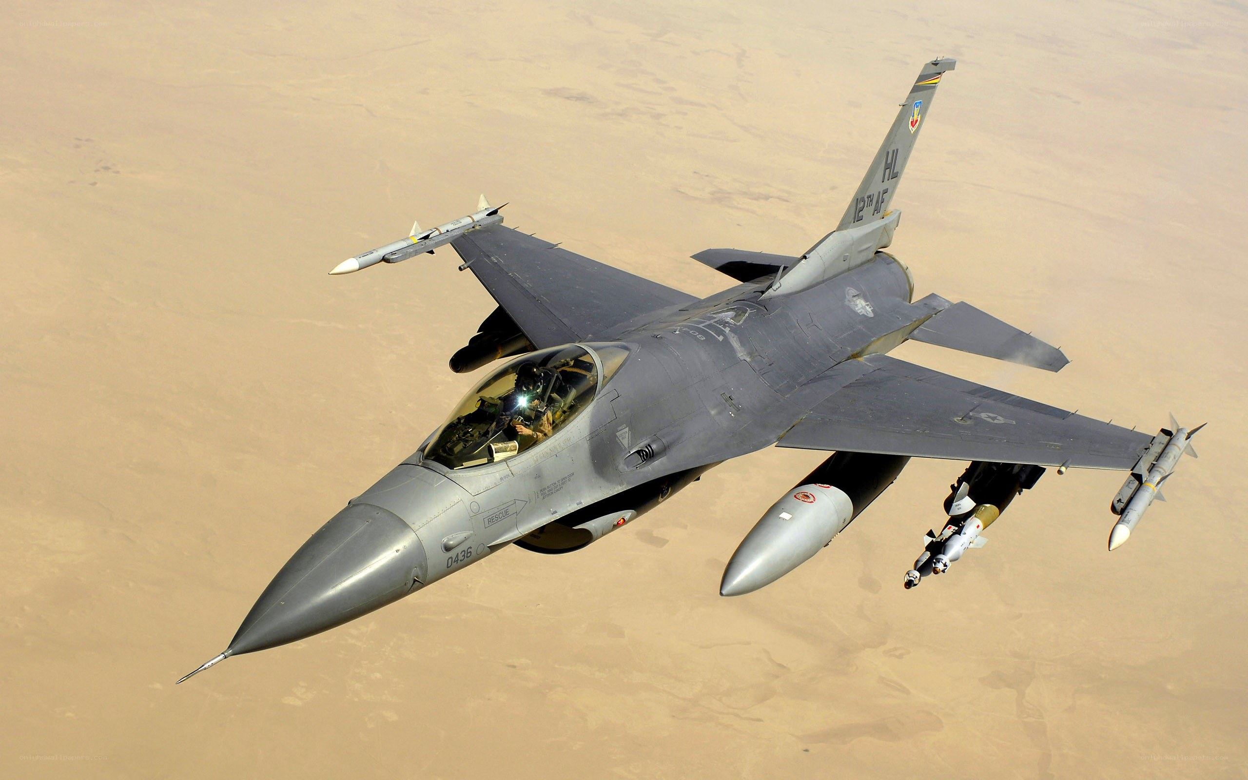 F-16 fighter jet in flight