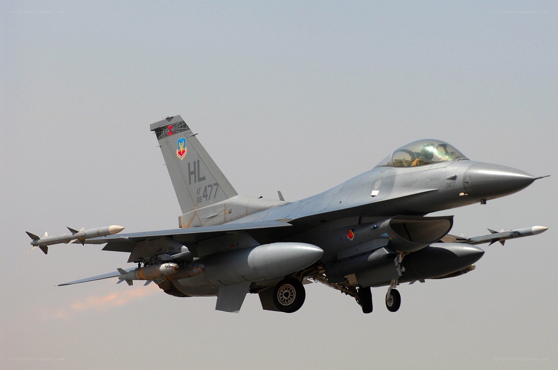 F-16 fighter jet in flight