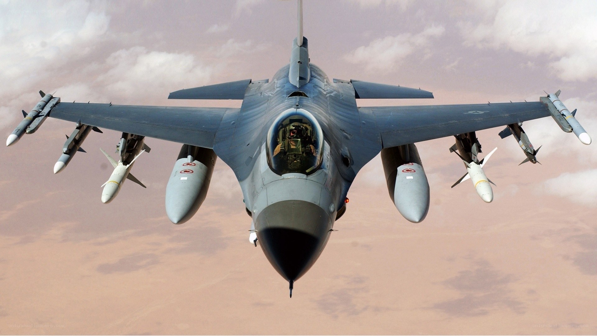 F-16 fighter jet in flight