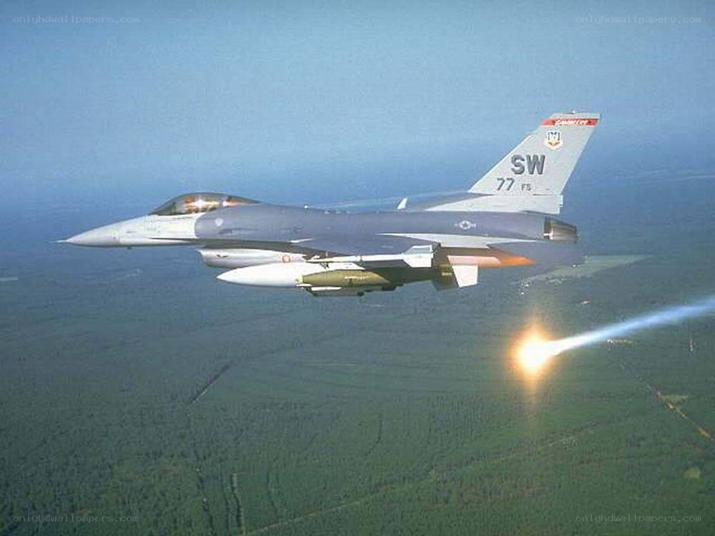 F-16 fighter jet in flight