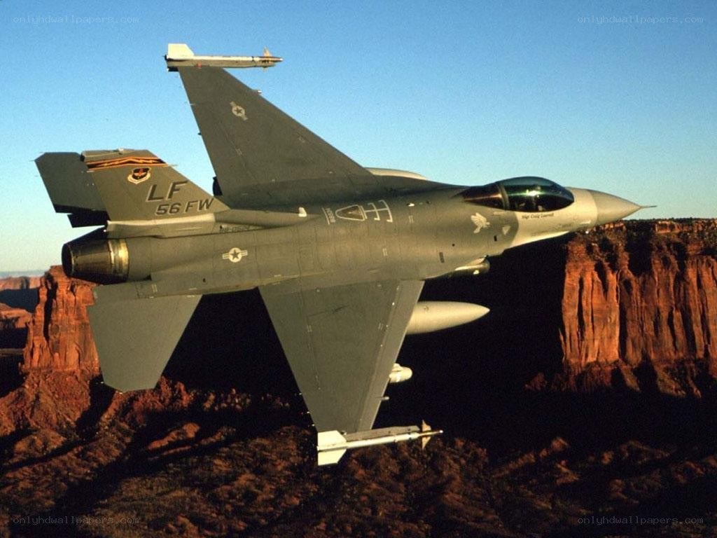F-16 fighter jet in flight