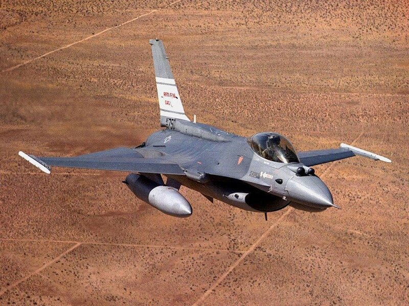 F-16 fighter jet in flight