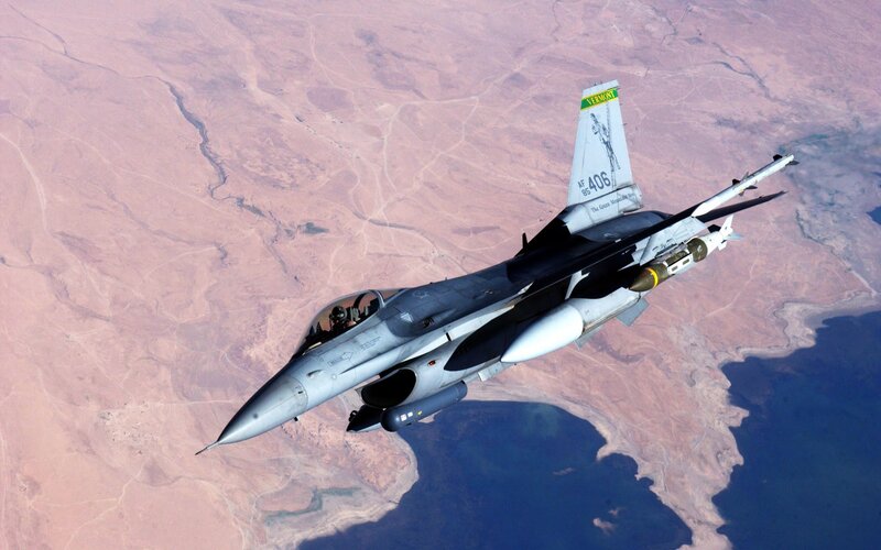 F-16 fighter jet in flight