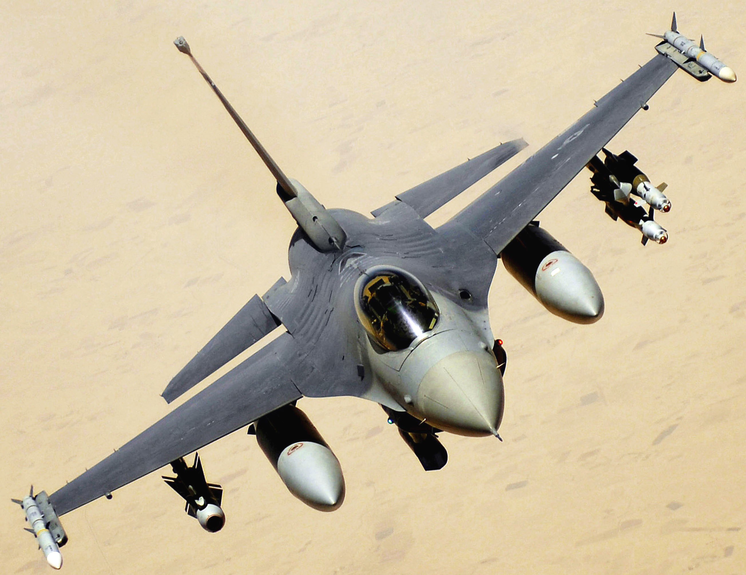 F-16 fighter jet in flight