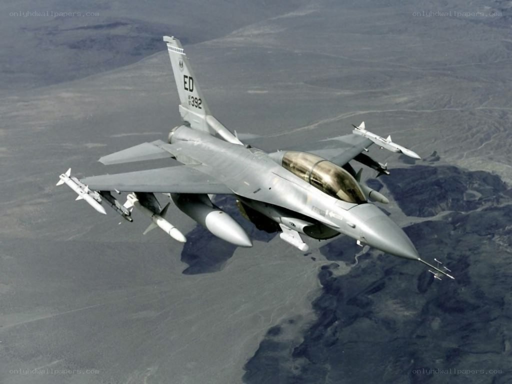 F-16 fighter jet in flight