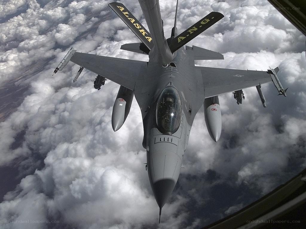 F-16 fighter jet in flight