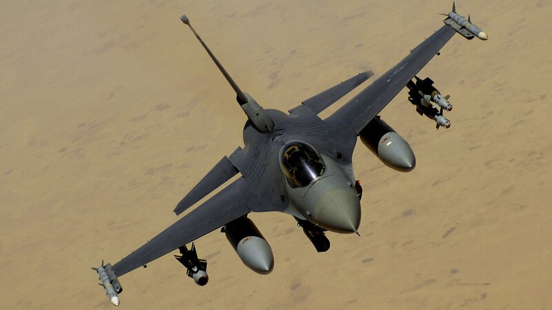 F-16 fighter jet in flight