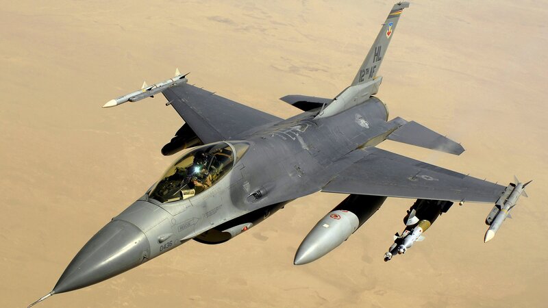 F-16 fighter jet in flight