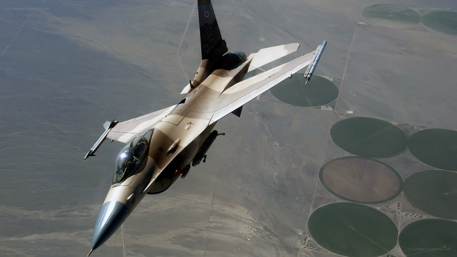F-16 fighter jet in flight