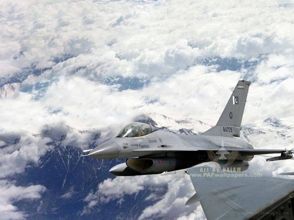 F-16 fighter jet in flight