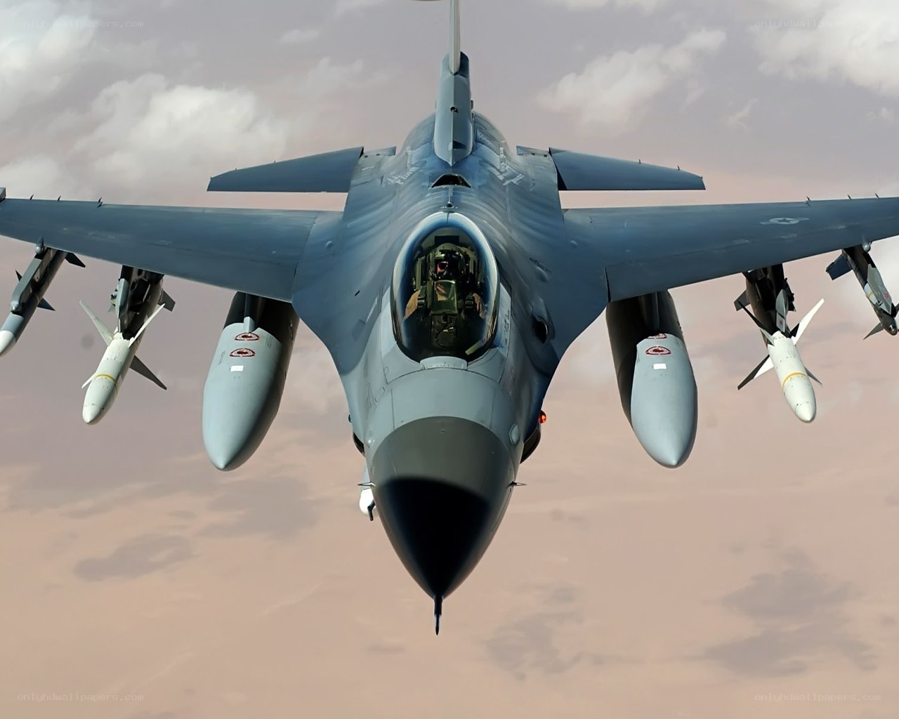 F-16 fighter jet in flight