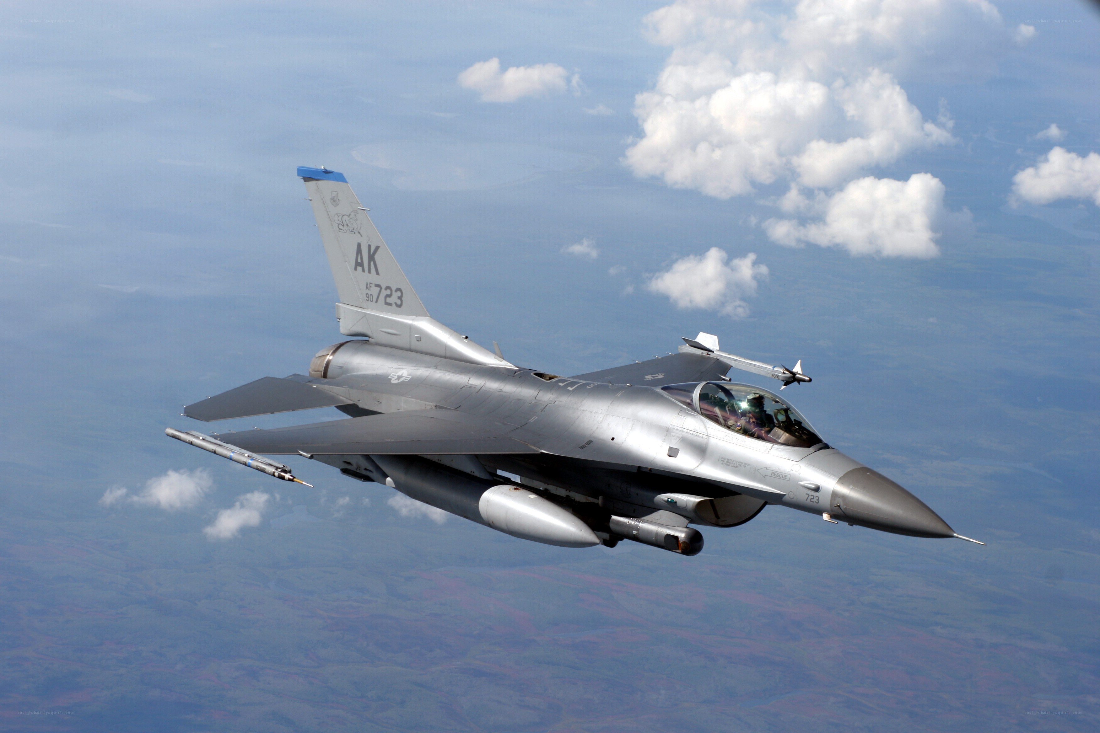 F-16 fighter jet in flight