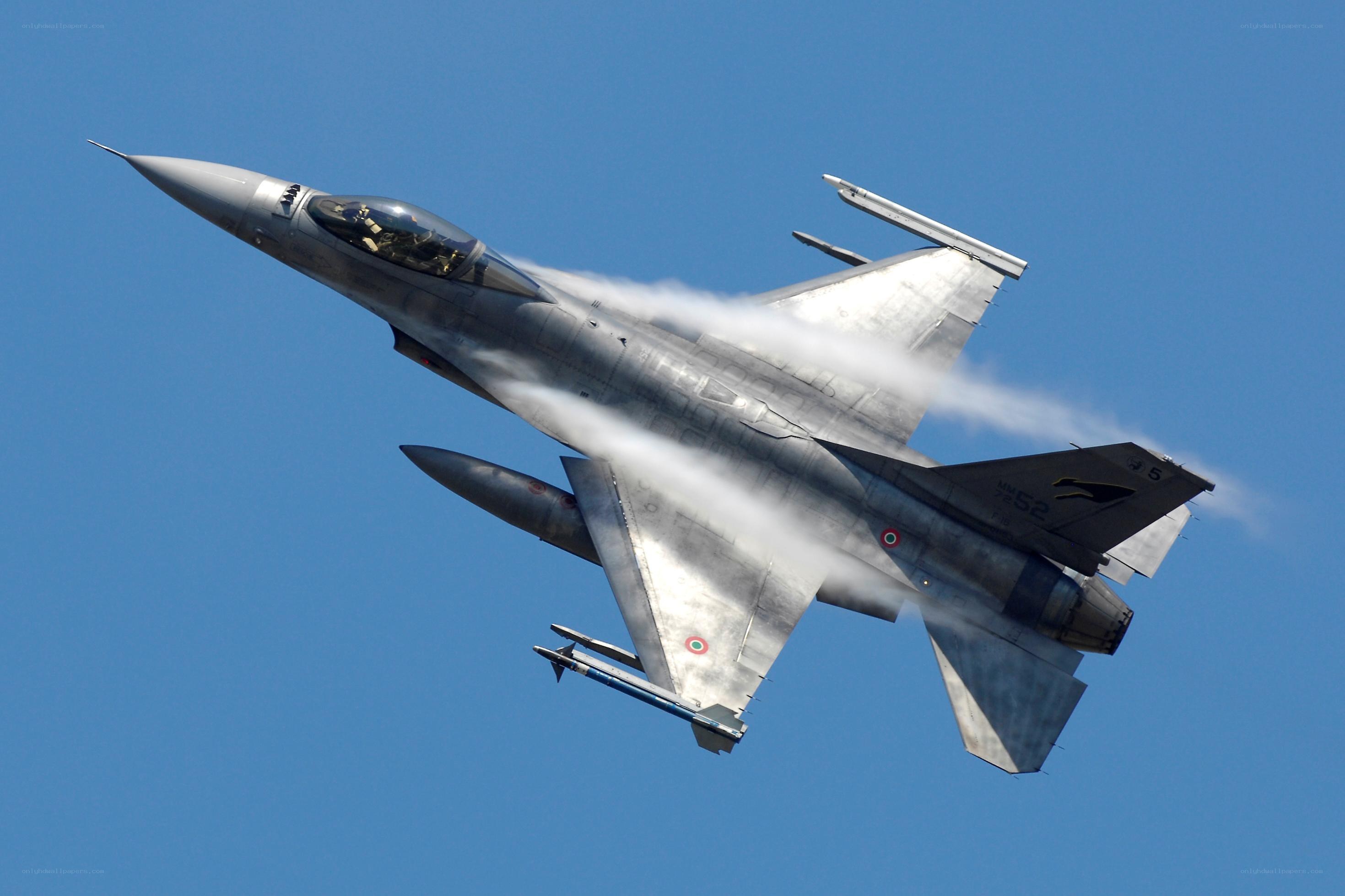 F-16 fighter jet in flight