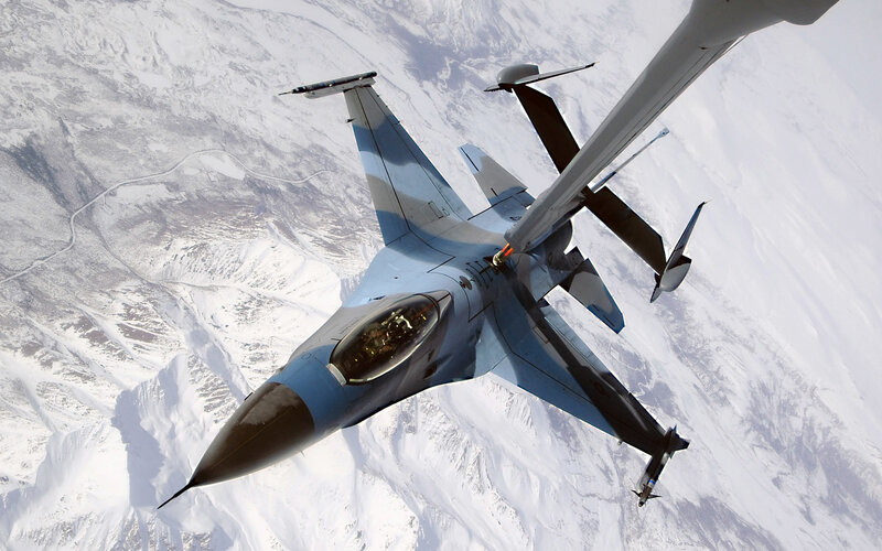 F-16 fighter jet in flight