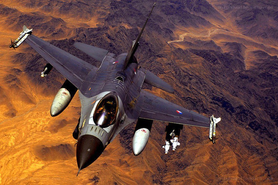 F-16 fighter jet in flight