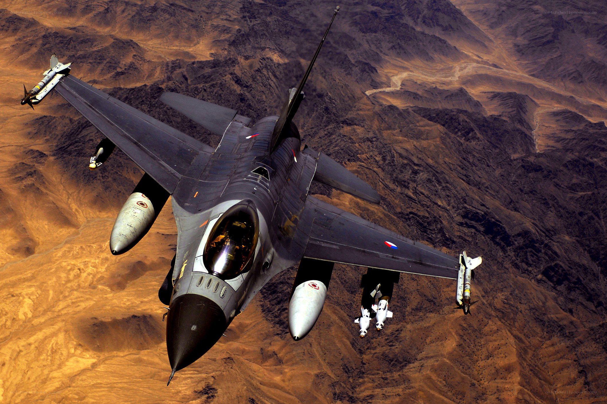 F-16 fighter jet in flight