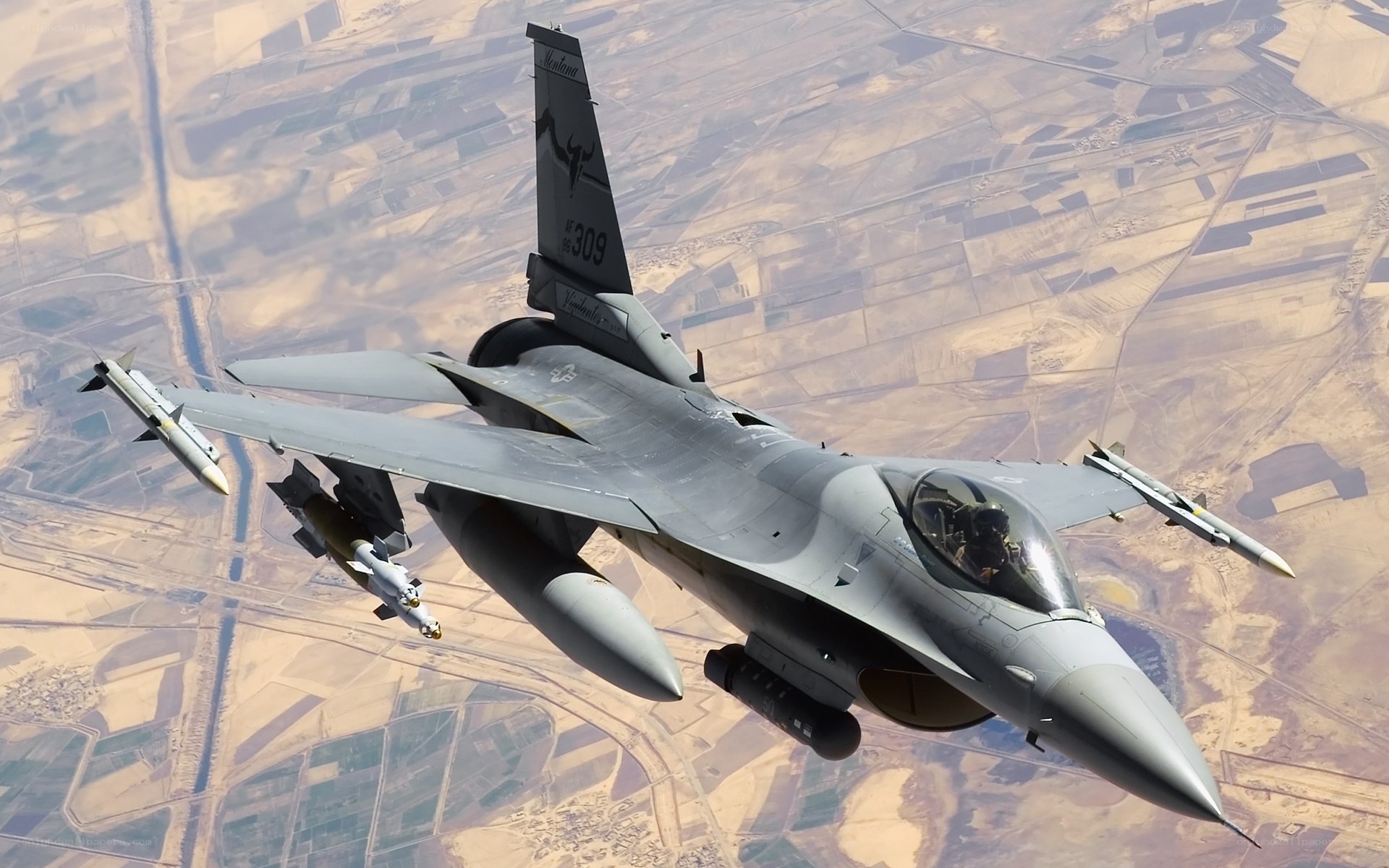 F-16 fighter jet in flight