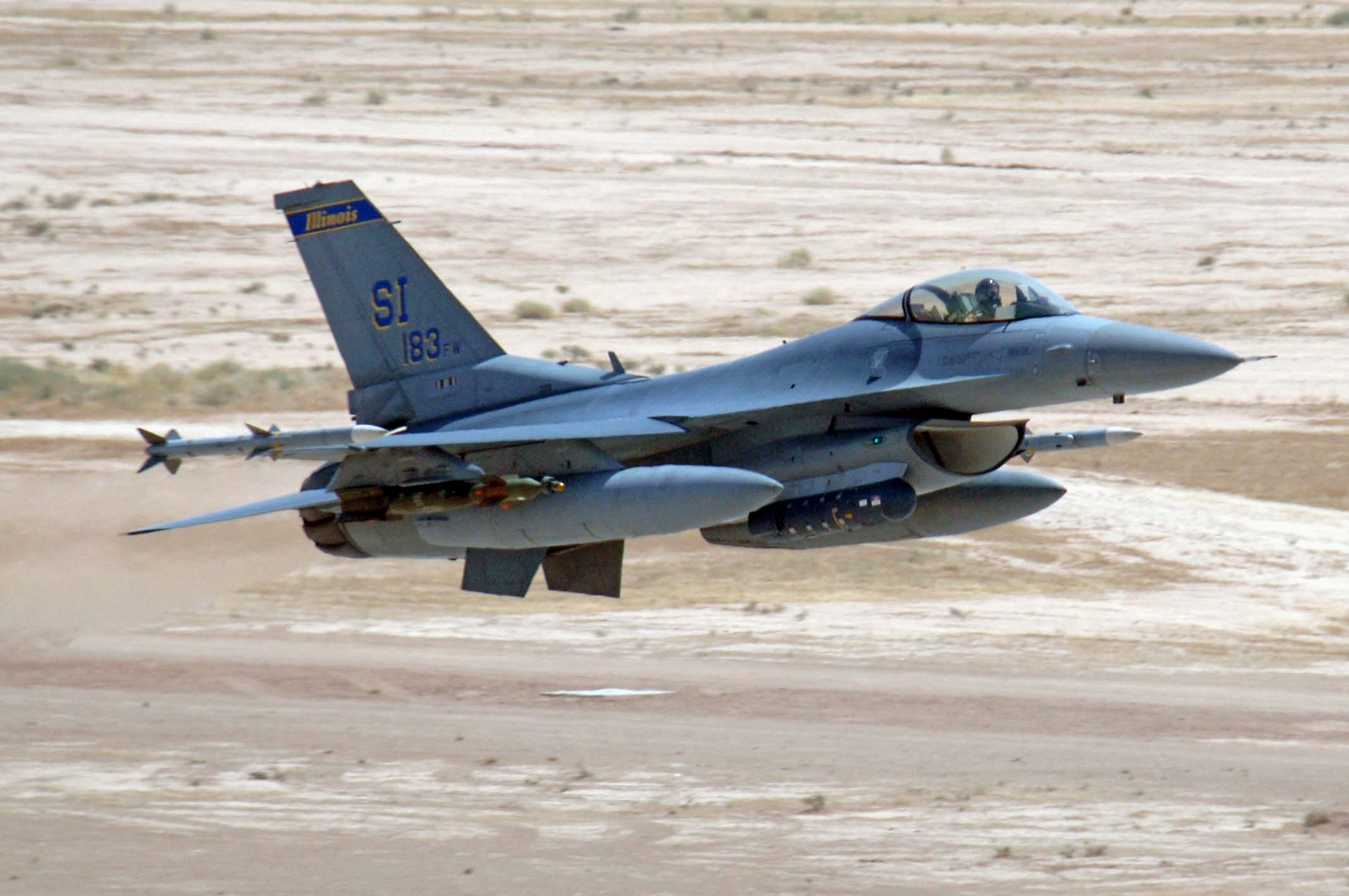 F-16 fighter jet in flight