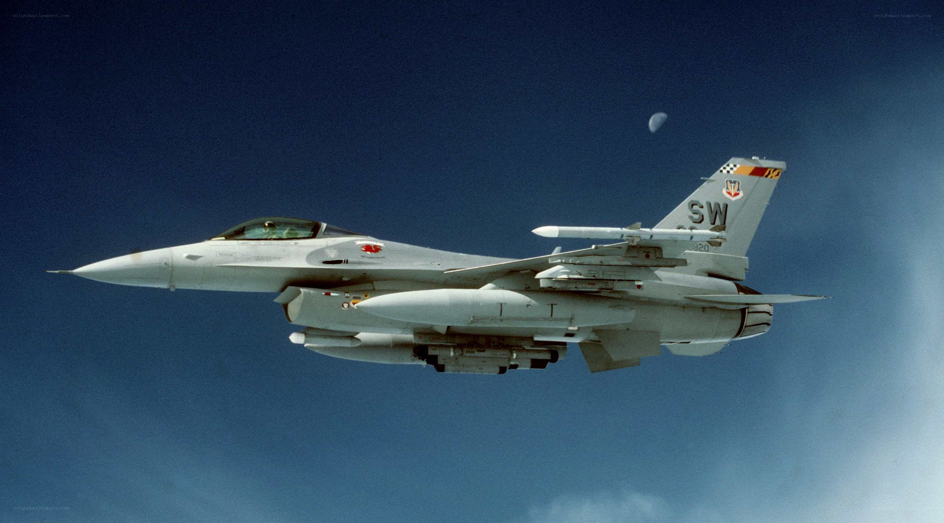 F-16 fighter jet in flight