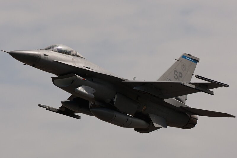 F-16 fighter jet in flight