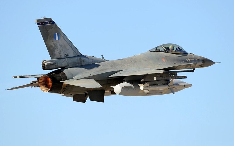F-16 fighter jet in flight