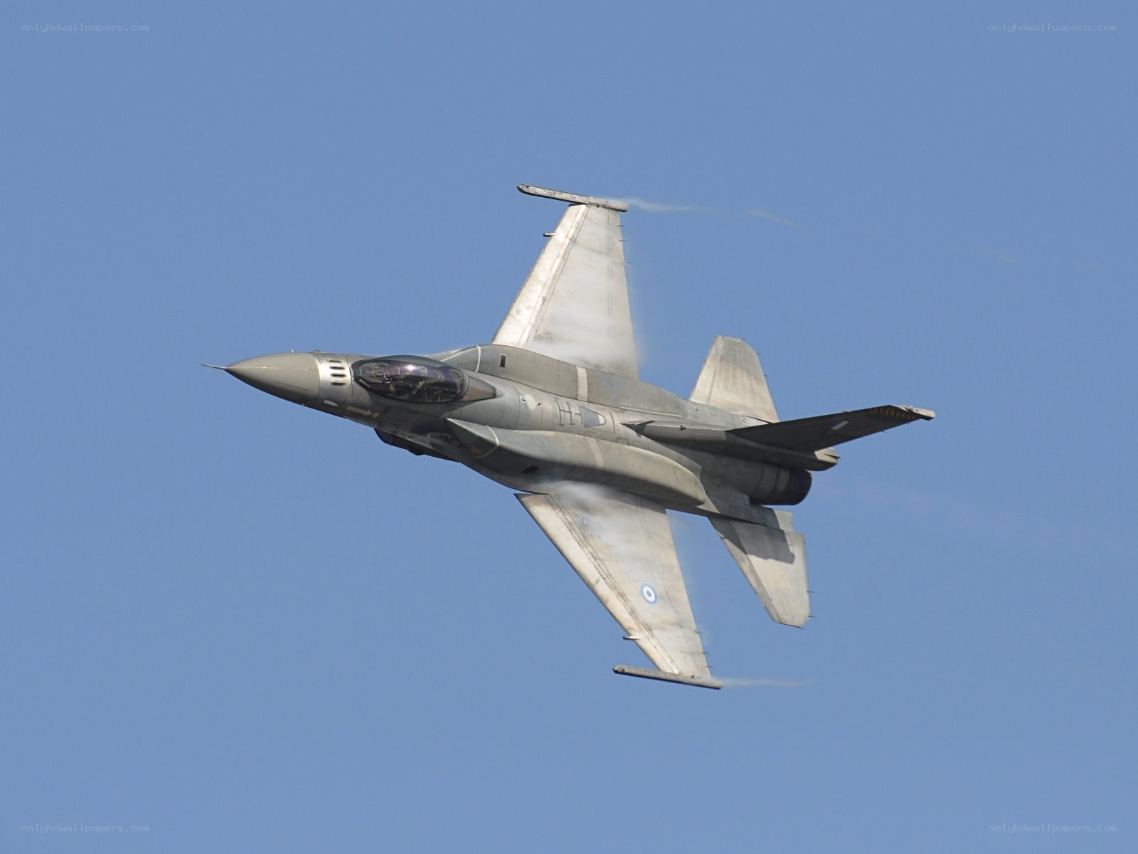 F-16 fighter jet in flight