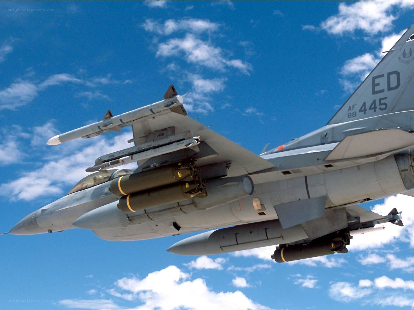 F-16 fighter jet in flight