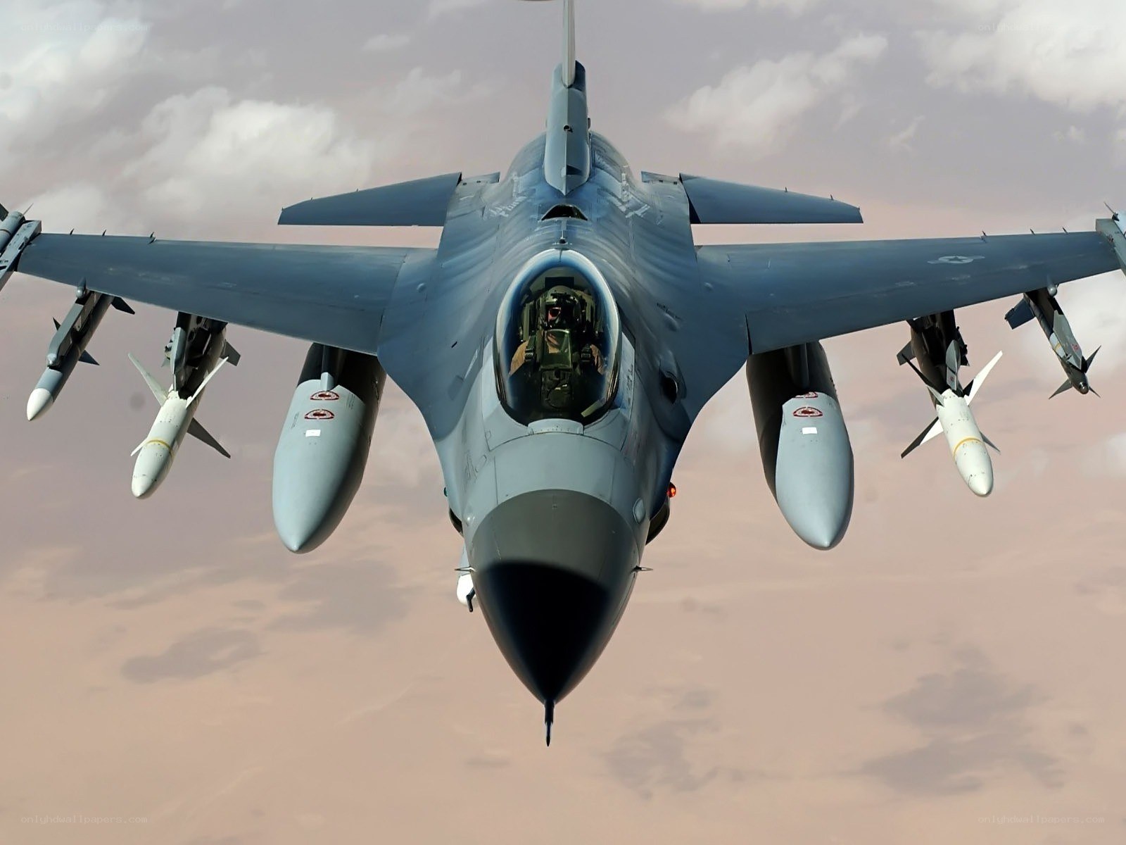 F-16 fighter jet in flight