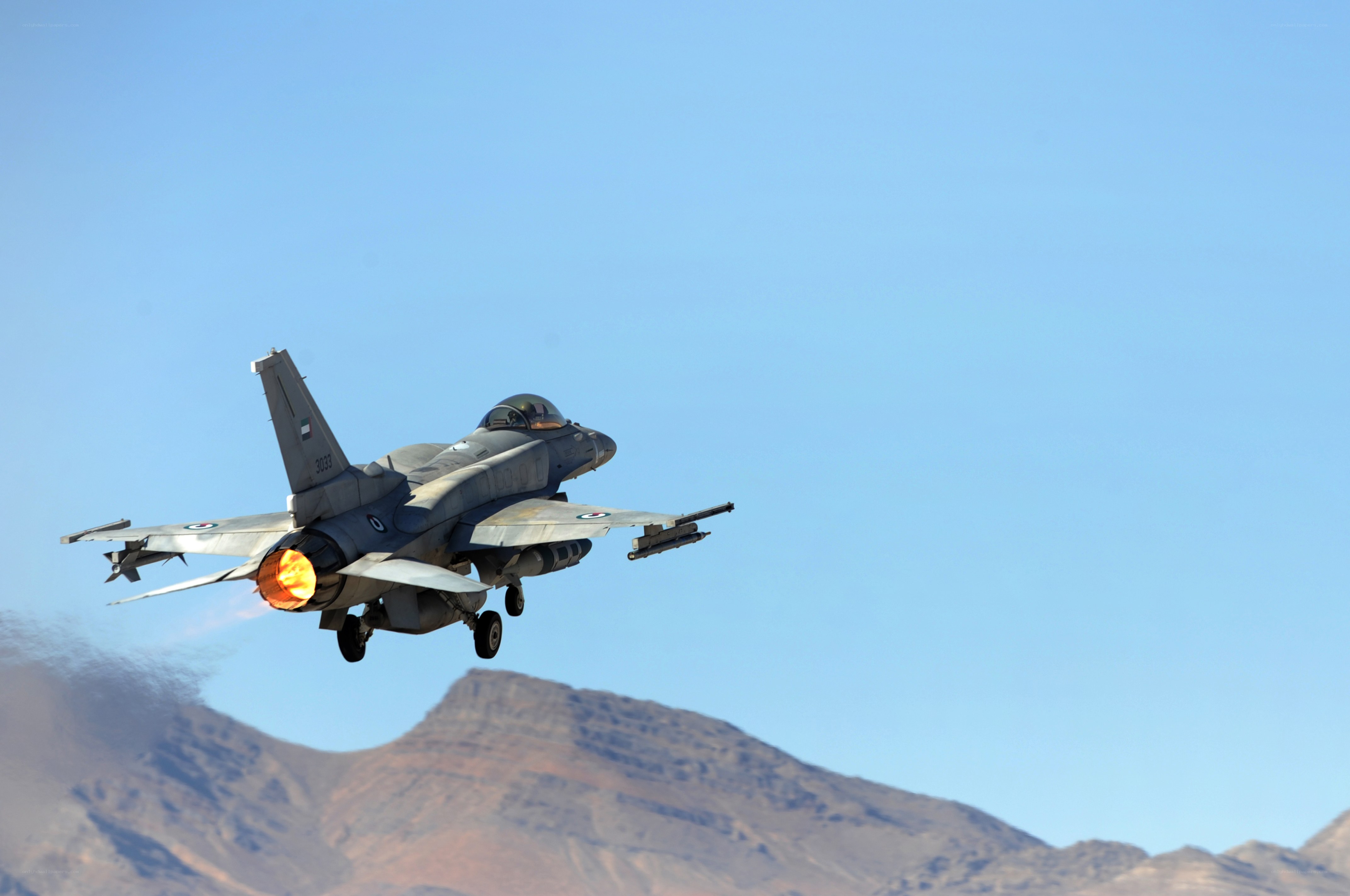 F-16 fighter jet in flight