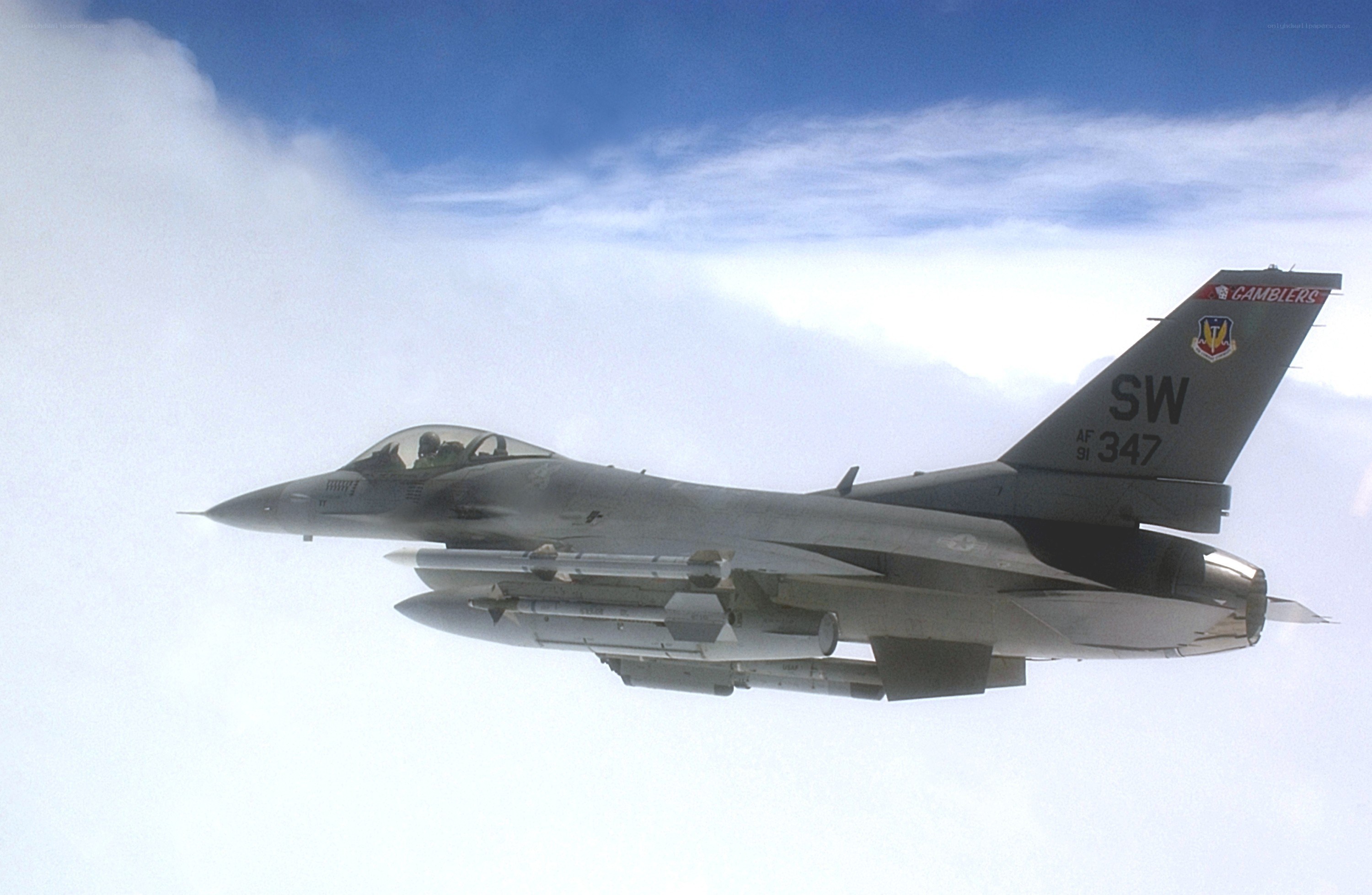 F-16 fighter jet in flight