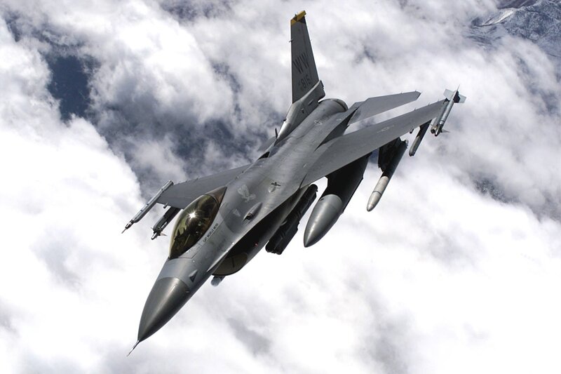 F-16 fighter jet in flight