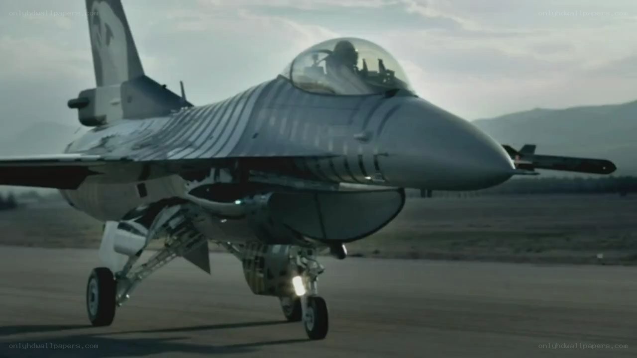 F-16 fighter jet on runway