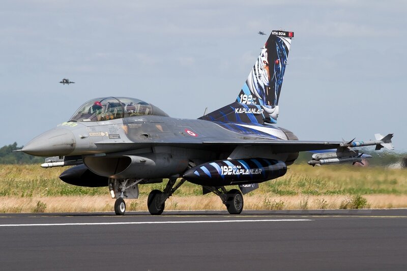 F-16 Fighter Jet on Runway — Gray