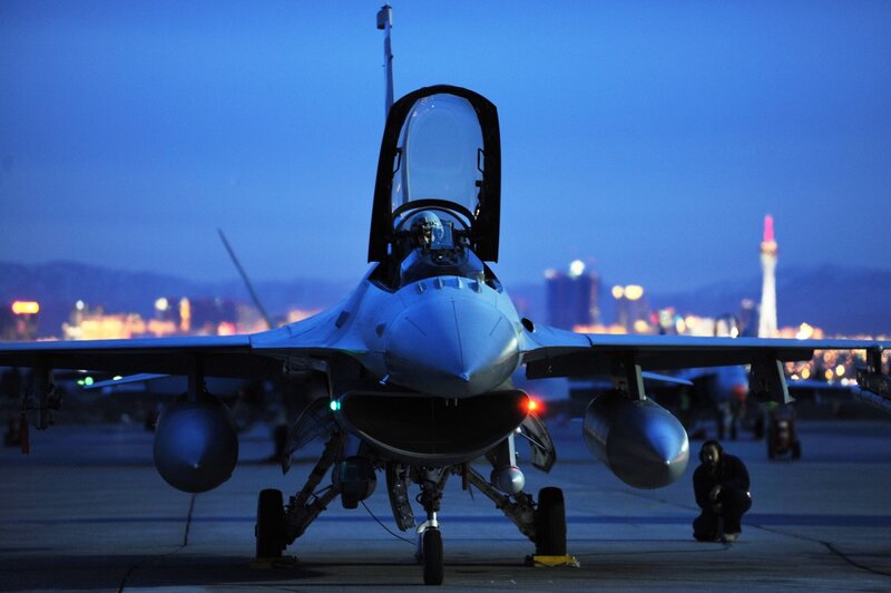 F-16 fighter jet on tarmac