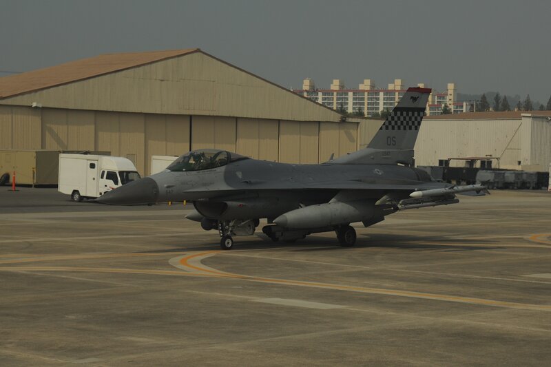 F-16 fighter jet on tarmac
