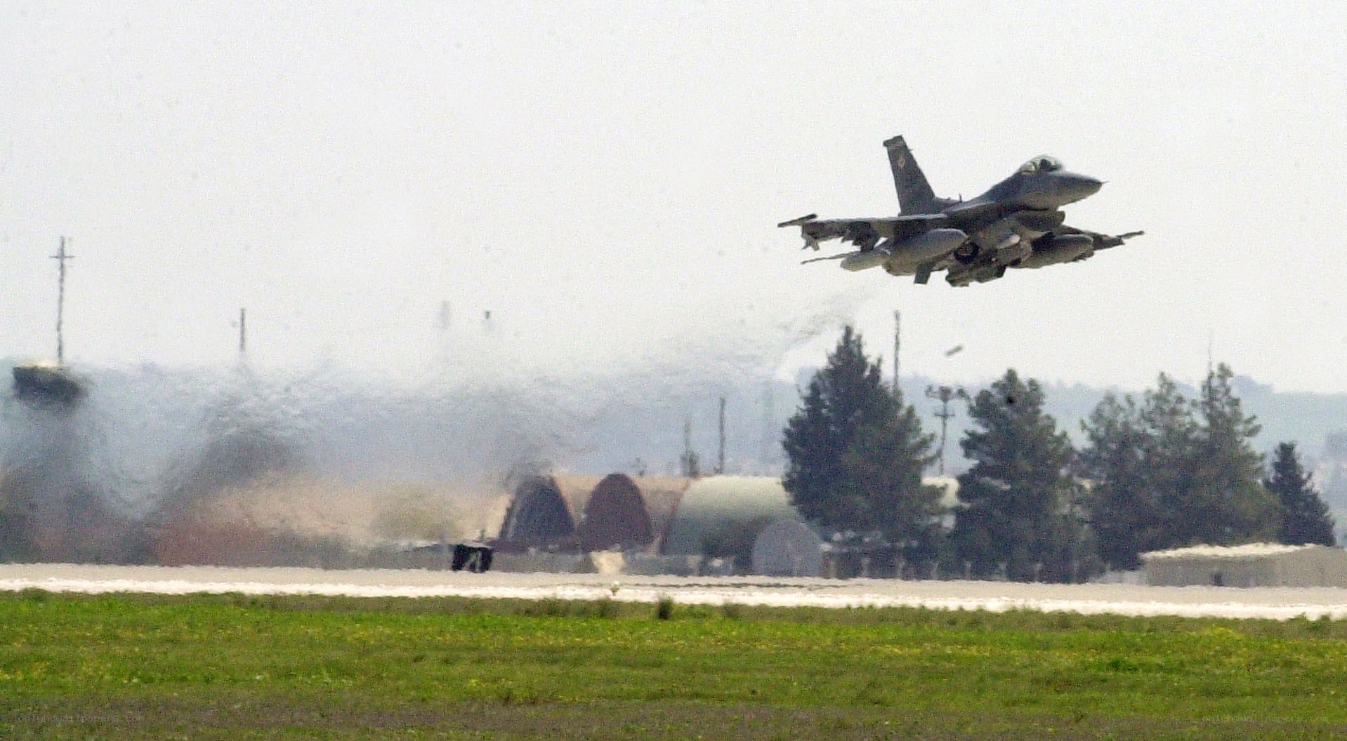 F-16 fighter jet taking off