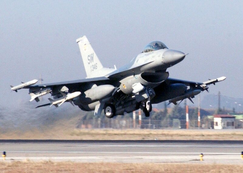F-16 fighter jet taking off