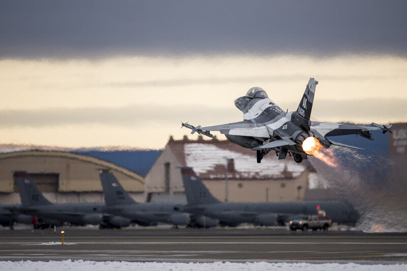 F-16 Fighter Jet Taking Off — Gray