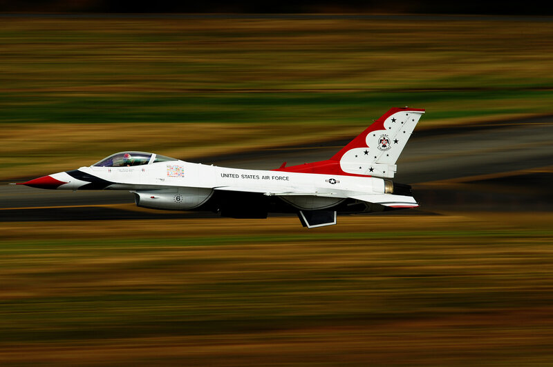 F-16 Fighter Jet — White, Dynamic