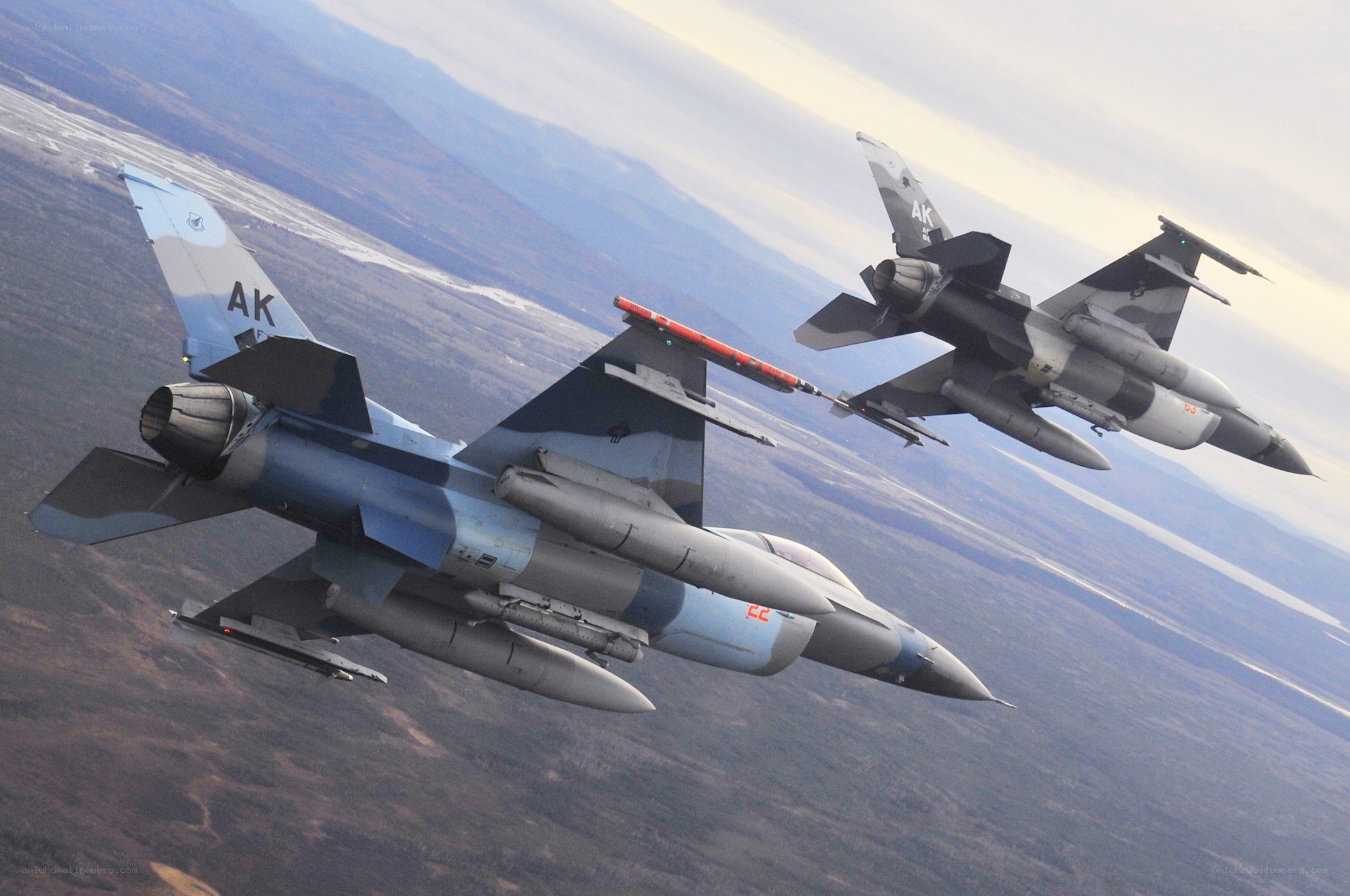 F-16 fighter jets in flight