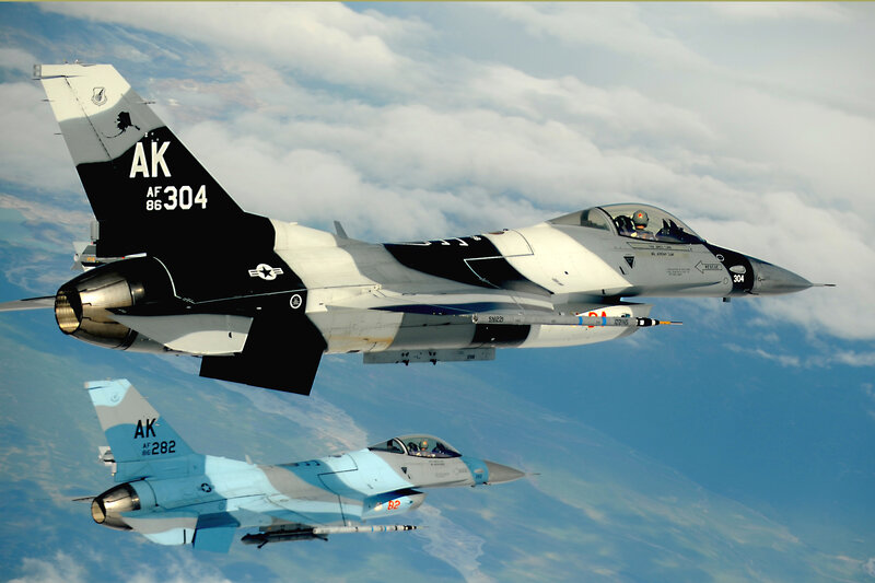 F-16 fighter jets in flight