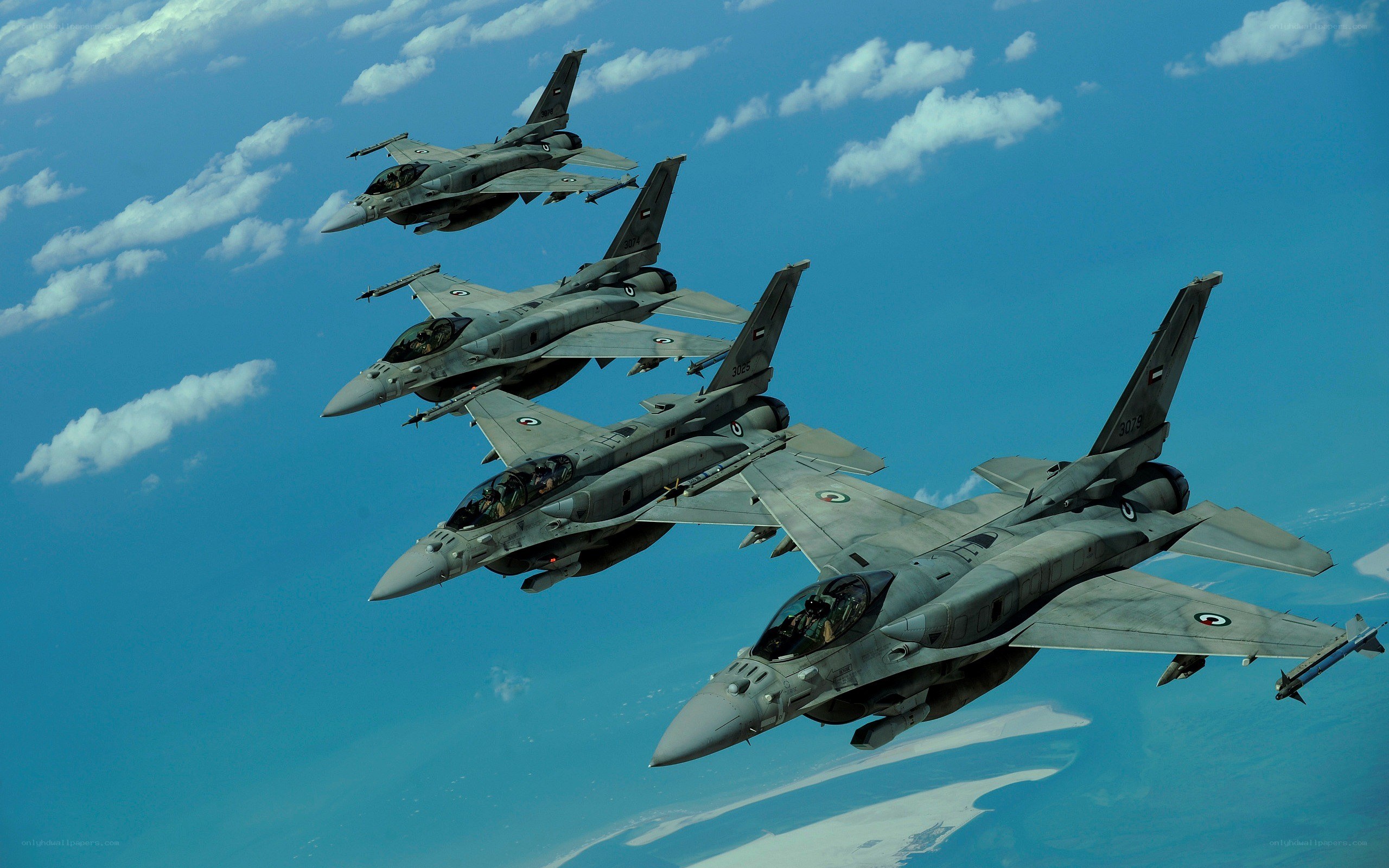 F-16 fighter jets in formation