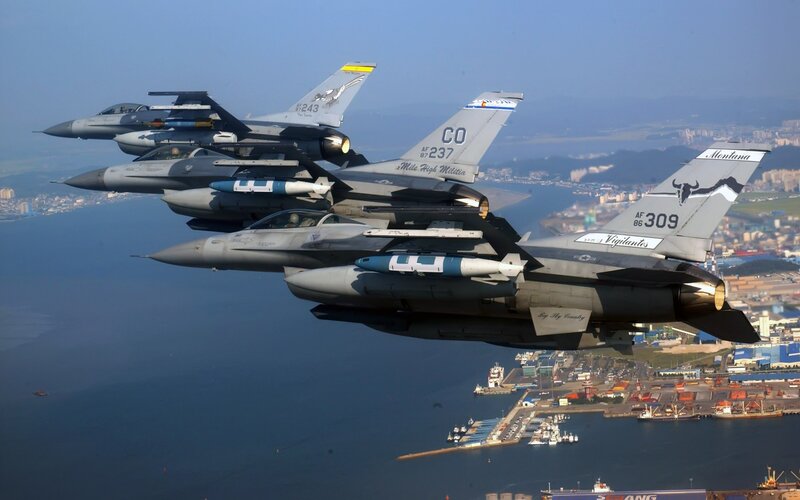 F-16 Fighter Jets in Formation — Gray, Dramatic