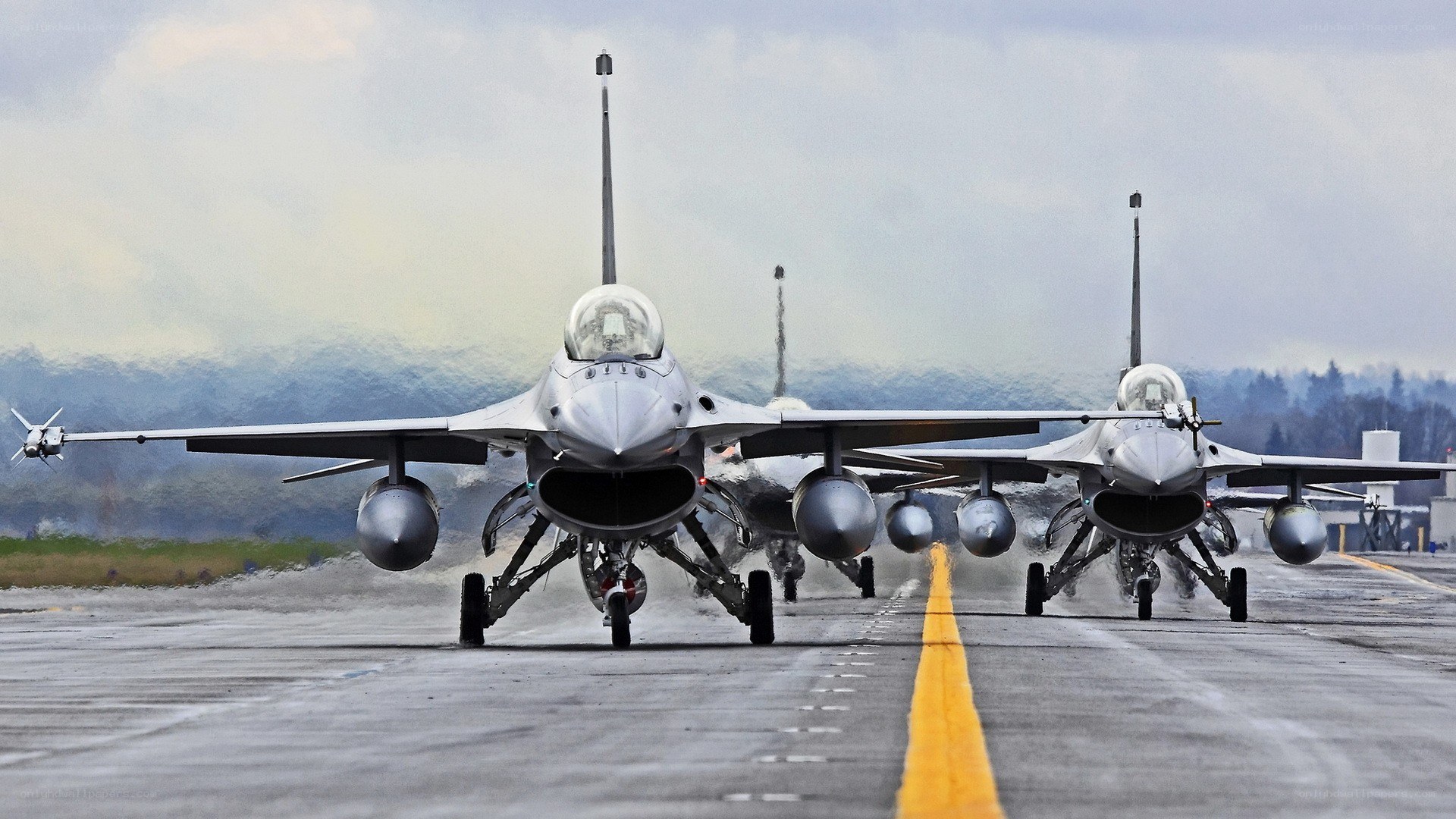 F-16 fighter jets on runway