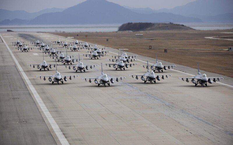 F-16 Fighter Jets on Runway — Gray